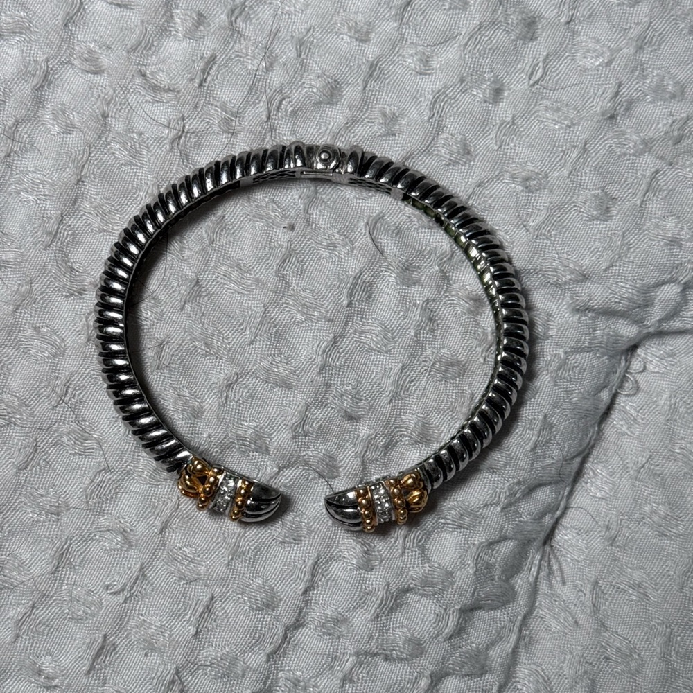 VTG Hinged Twisted Cable Look Renaissance bracelet